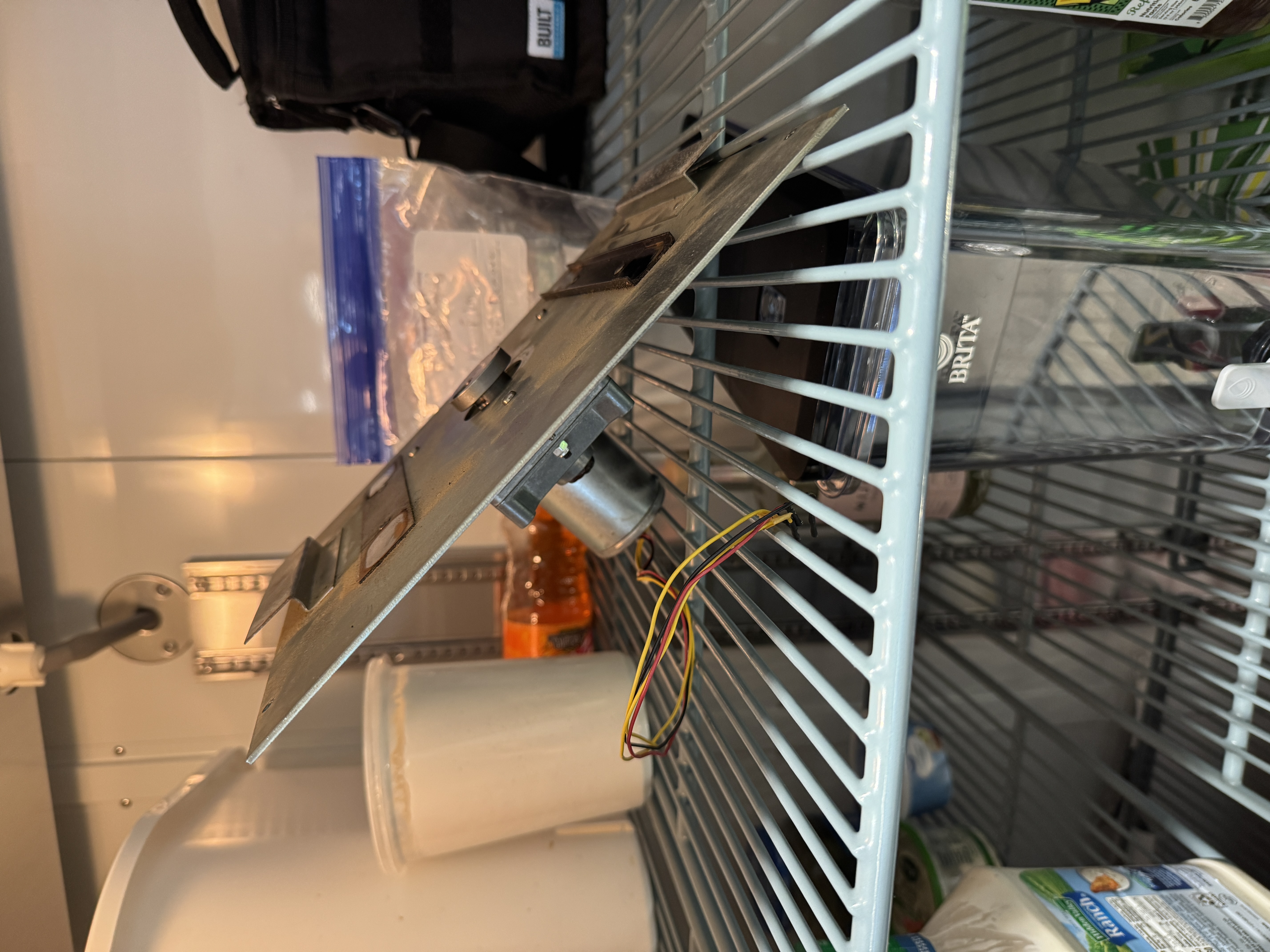 The motor assembly in the fridge, chilling out