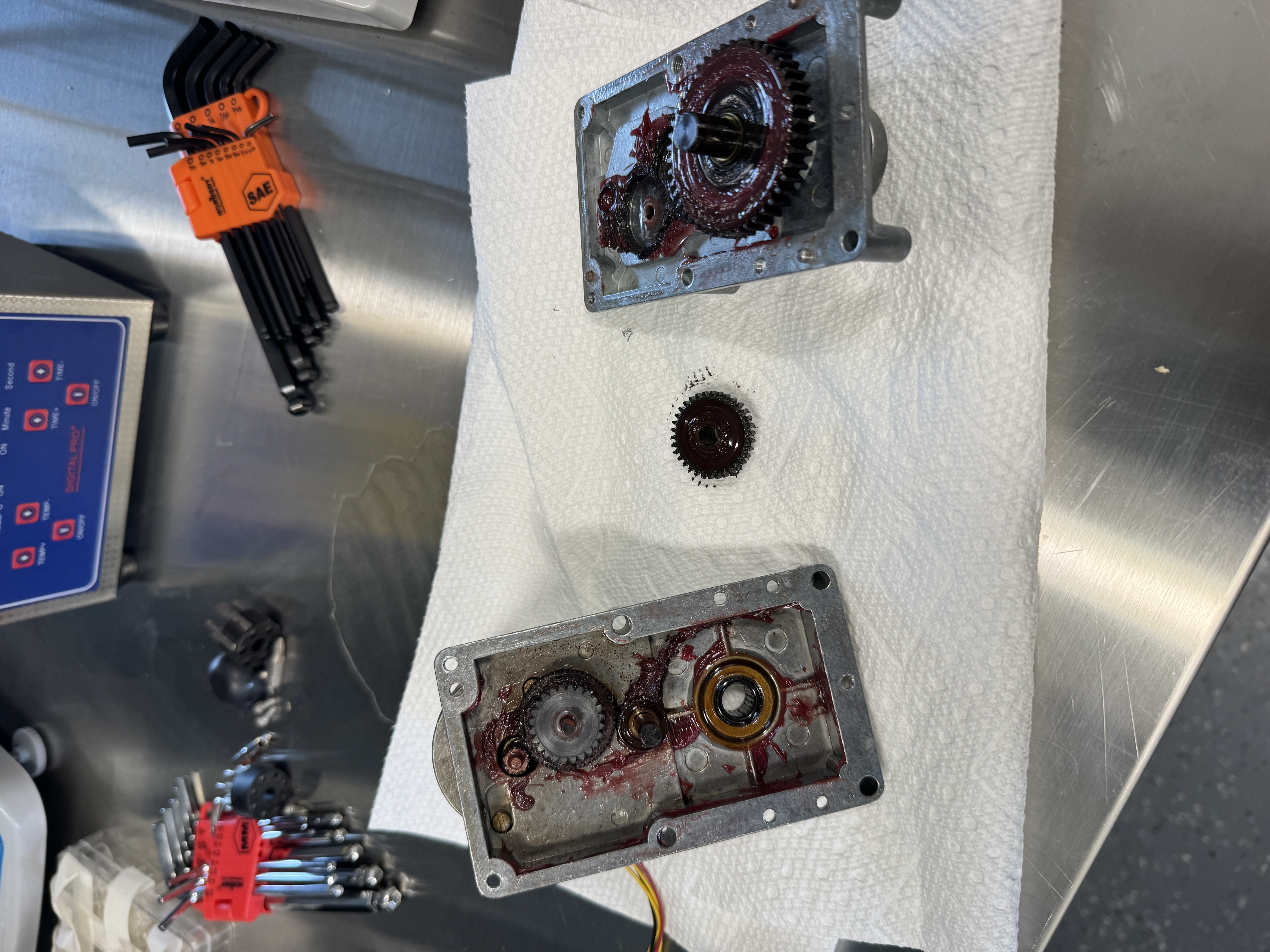 The gearbox internals